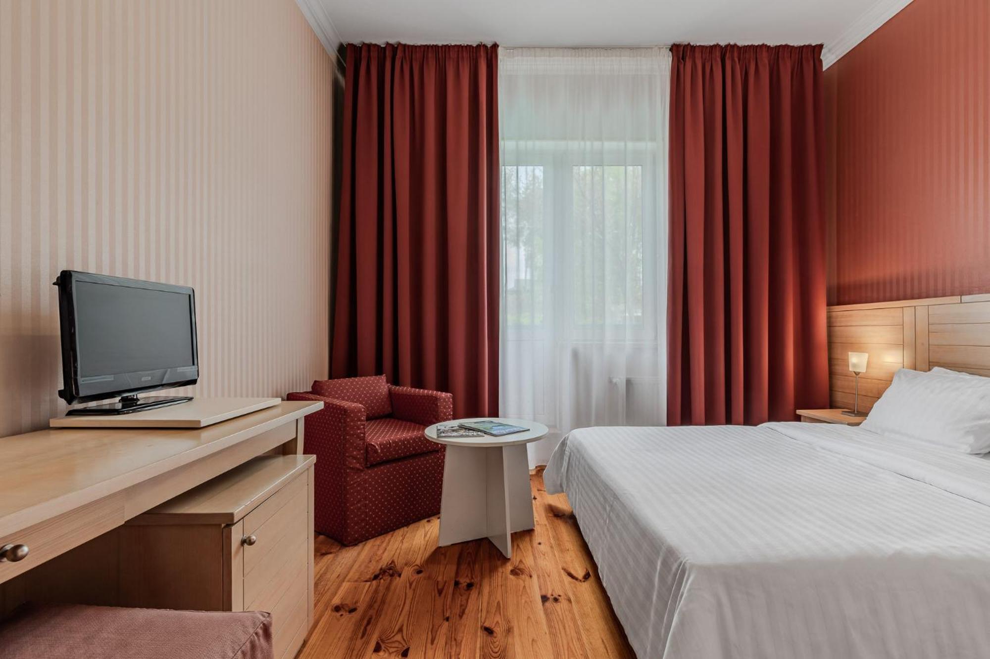 Seasons Spa Boutique Hotel Kozyn Zewnętrze zdjęcie