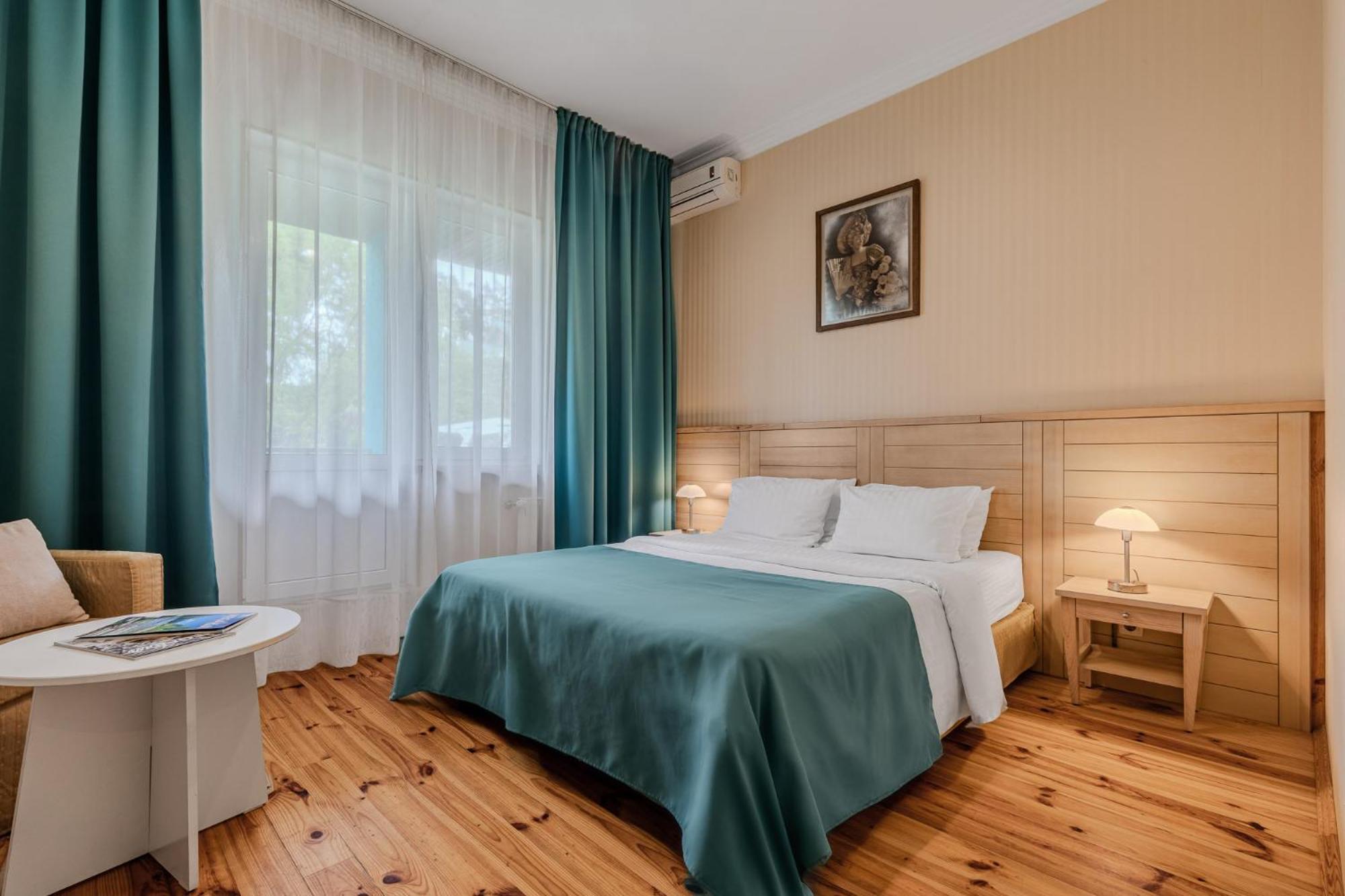 Seasons Spa Boutique Hotel Kozyn Zewnętrze zdjęcie